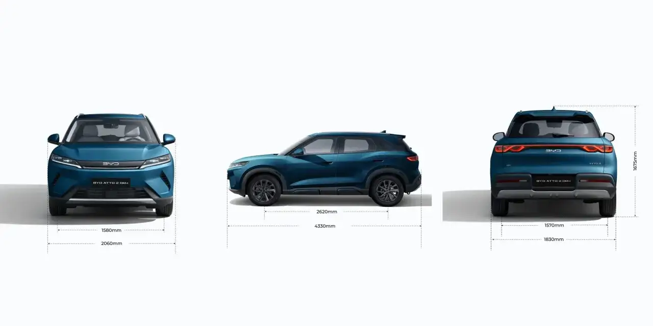Vista frontale, laterale e posteriore del BYD Atto 2 DM-i blu, con dimensioni indicate.