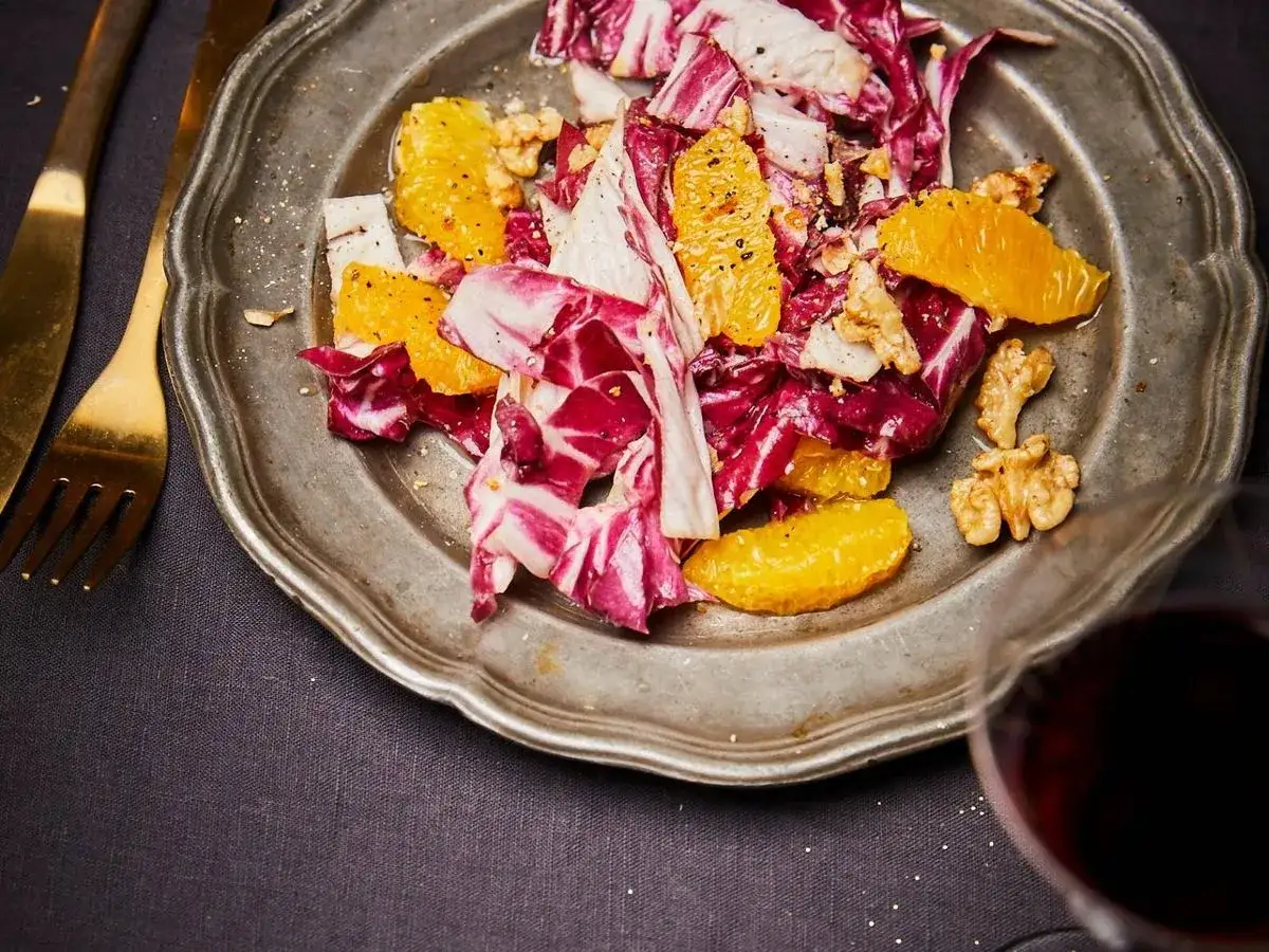 Radicchio Salat mit Orange und Walnüssen