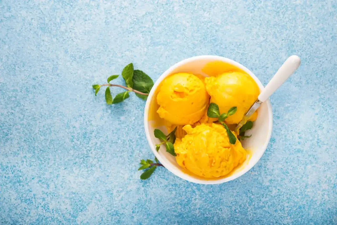 różne smaki sorbetów owocowych