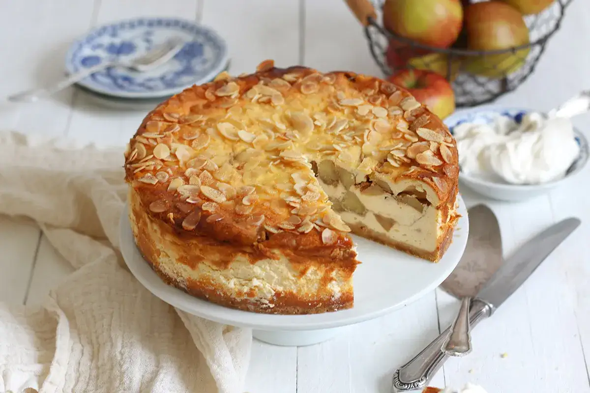 Apfelkuchen mit Mandeln, ein köstliches Rezept für jeden Anlass. Perfekt für gemütliche Nachmittage.