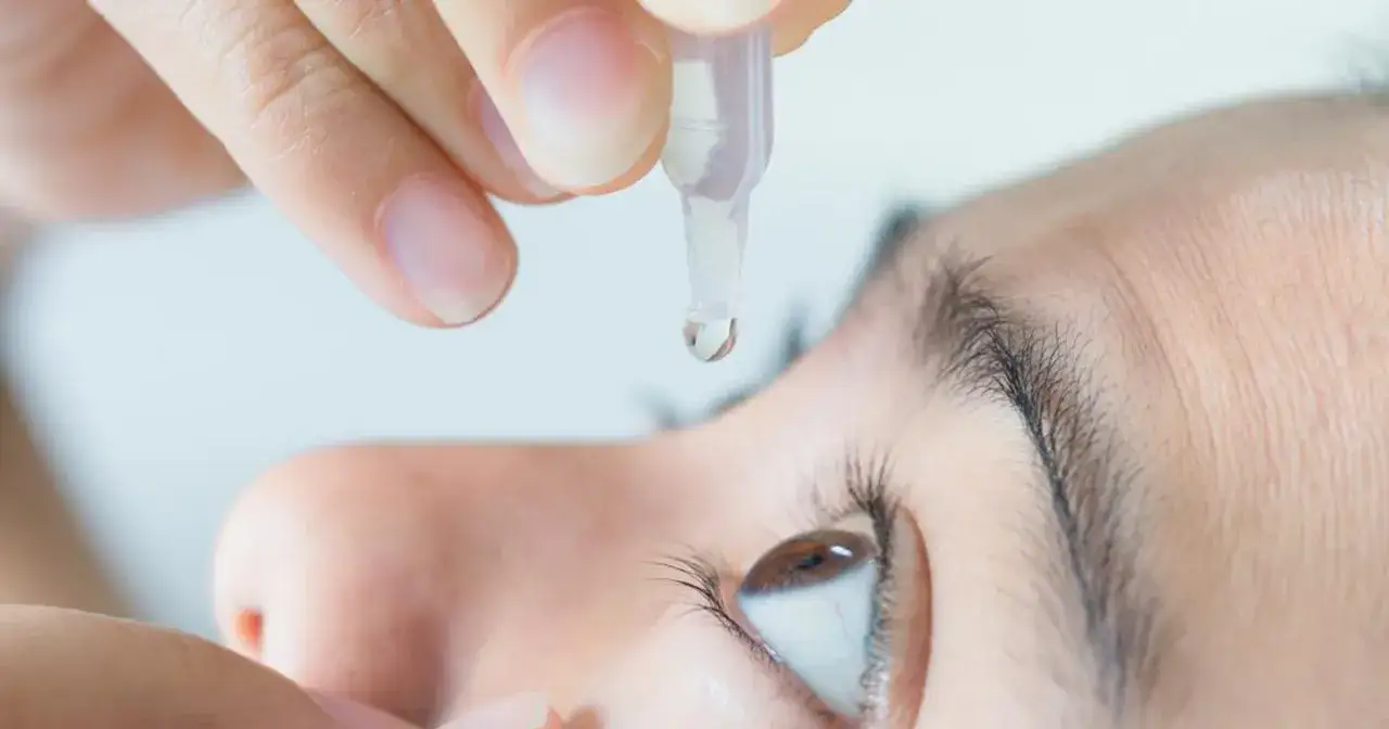 różne rodzaje kropli do oczu antybiotyk nawilżające alergiczne