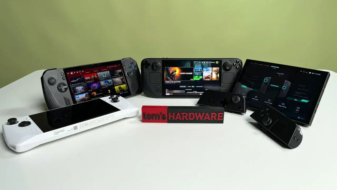 Varios dispositivos de juego portátiles, incluyendo un Steam Deck 2, junto a accesorios.
