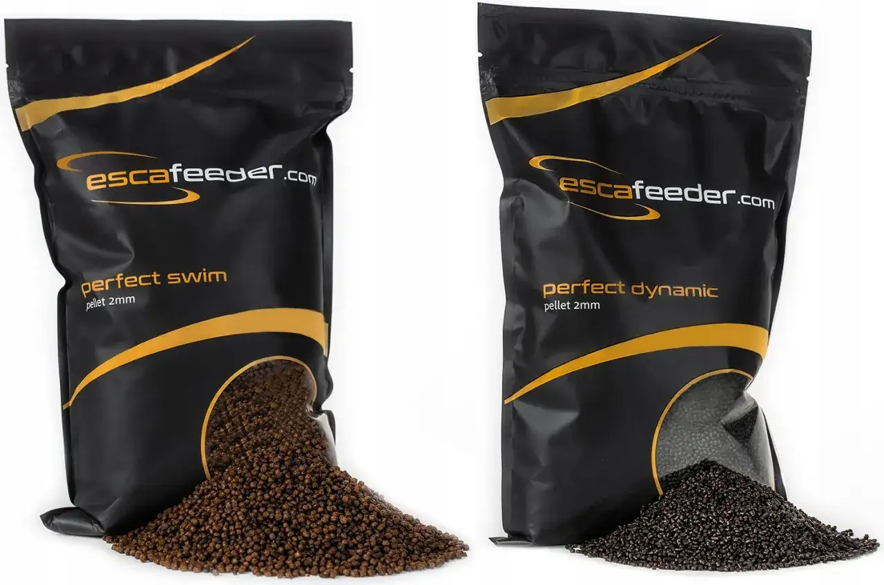 Dwa opakowania pelletu Escafeeder: 
