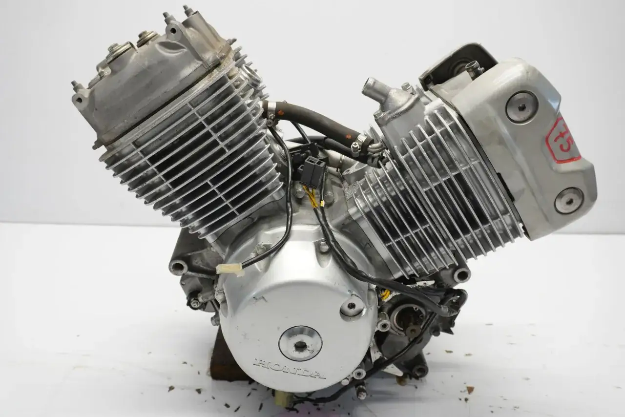 Silnik Honda Varadero 125, gotowy do odblokowania mocy.