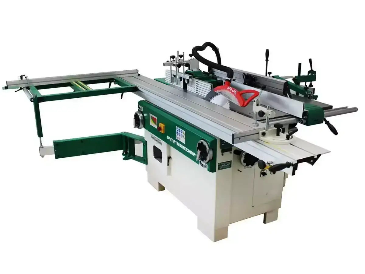 Machine à bois combinée Felder CF 531, avec scie circulaire et chariot. Idéale pour les ateliers de menuiserie.