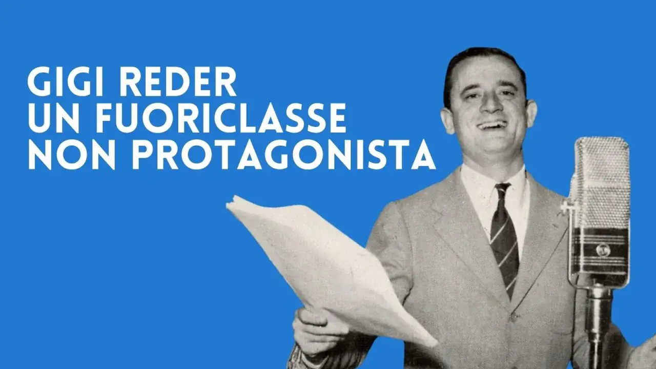 Gigi Reder, un fuoriclasse non protagonista, sorride al microfono con un foglio in mano.