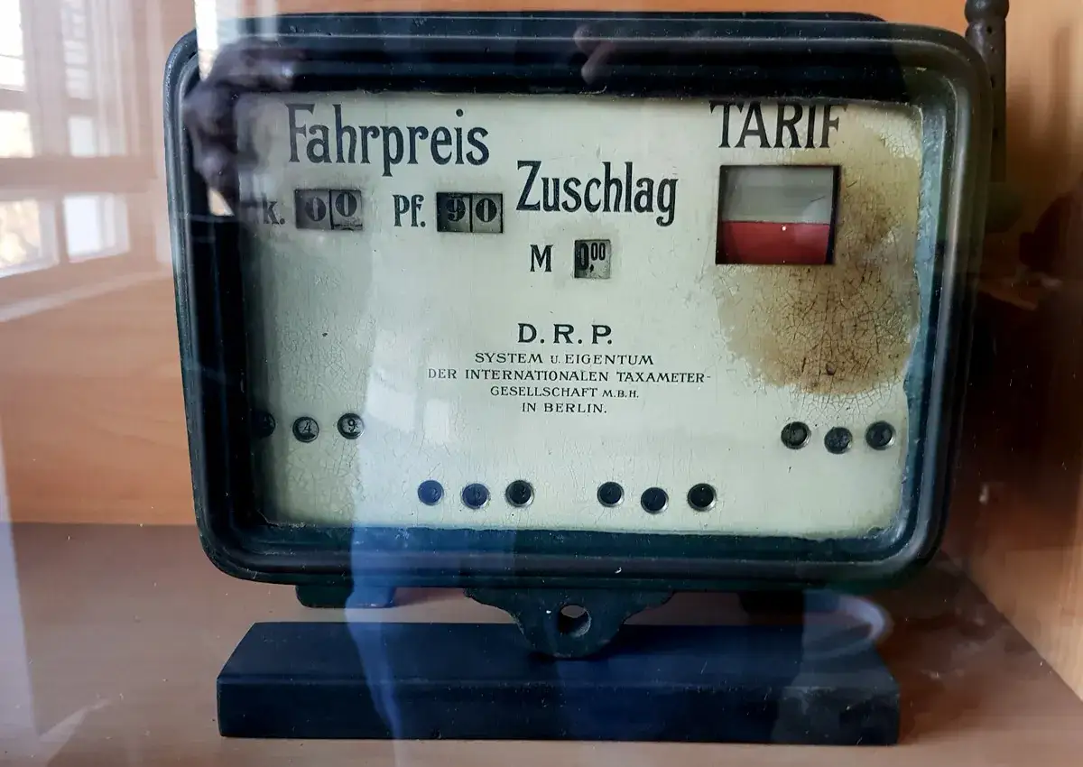 Altes Taxameter mit