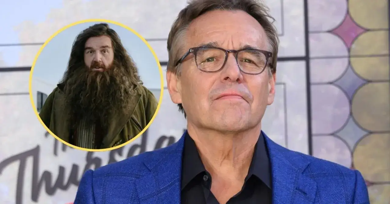 Chris Columbus, który wyreżyserował pierwsze filmy o Harrym Potterze, na zdjęciu z aktorem grającym Hagrida.