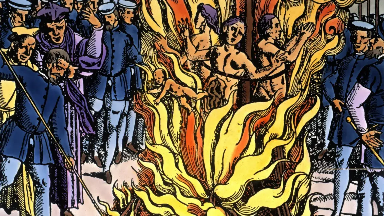Eine grausame Szene: Menschen verbrennen auf dem Scheiterhaufen. Die Frage 