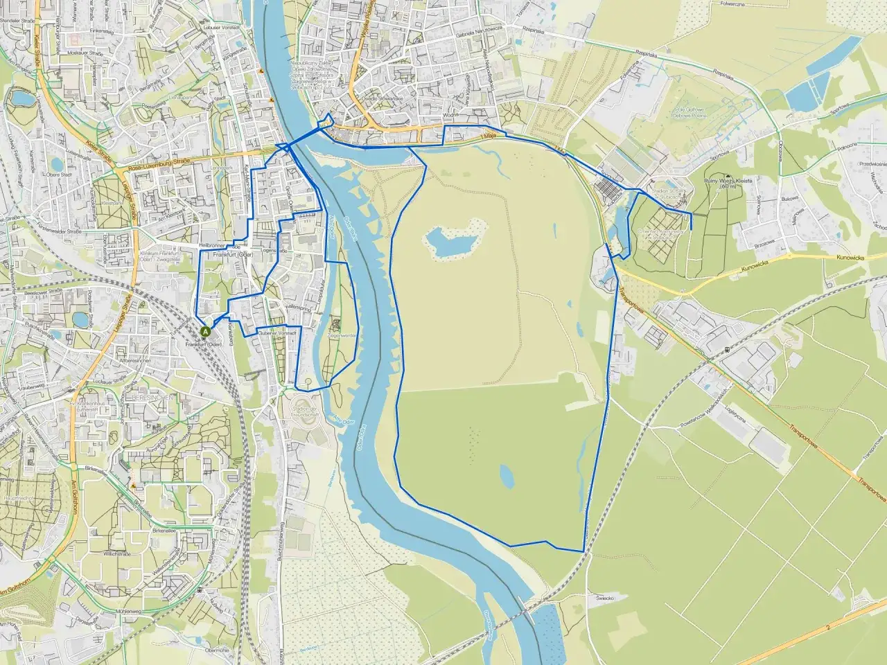 Mapa pokazuje trasę rowerową wzdłuż Odry, w tym okolice Frankfurtu nad Odrą. Lotnisko nie jest widoczne na mapie.