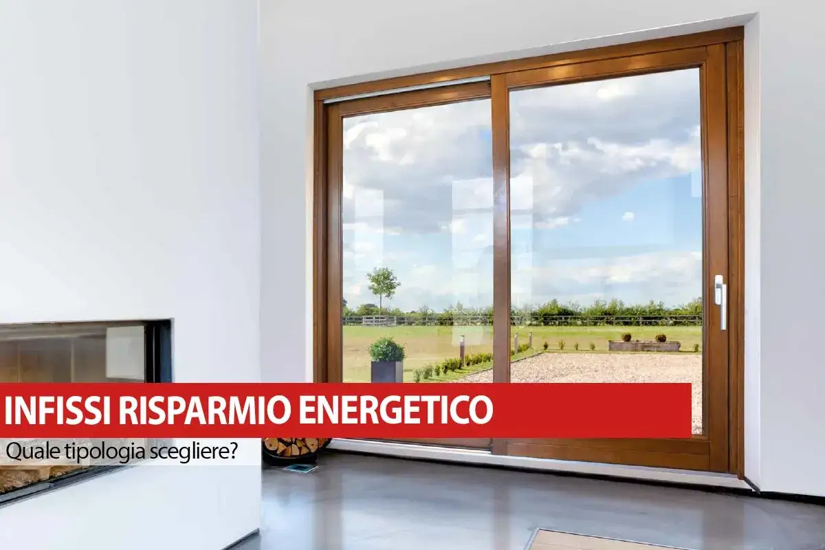 Infissi a risparmio energetico in legno con vista sul verde. Ideali per sfruttare l'ecobonus serramenti e migliorare l'efficienza della tua casa.