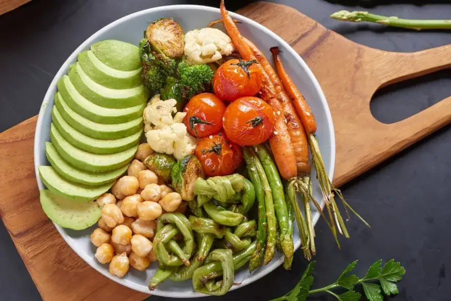 catering dietetyczny diety specjalistyczne wegańskie keto