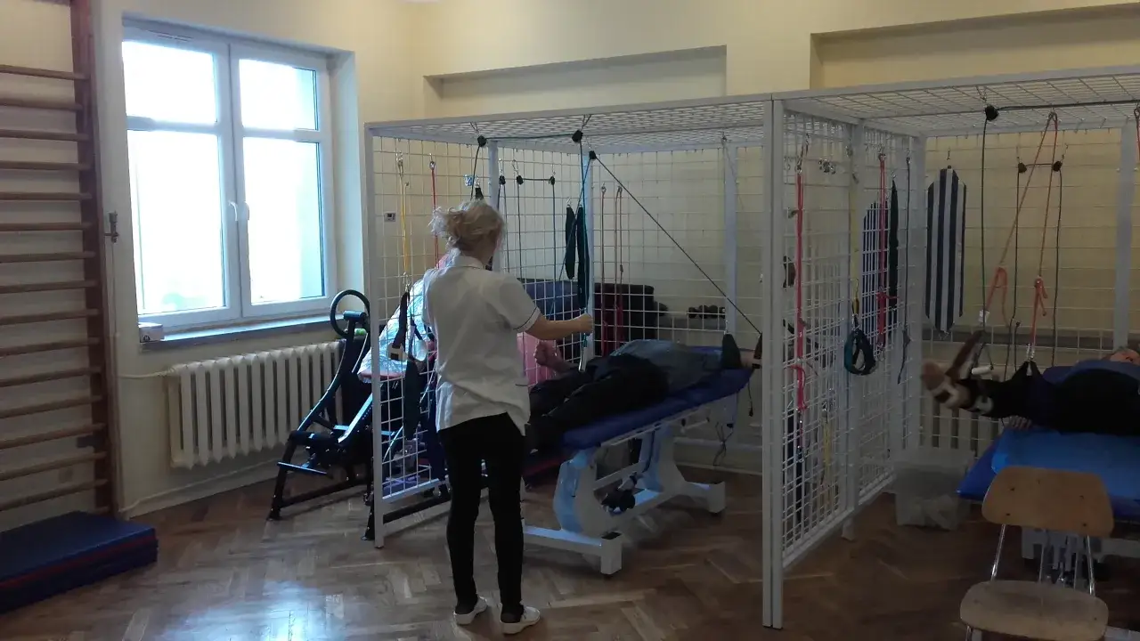 Sala rehabilitacyjna ZOL sprzęt do rehabilitacji
