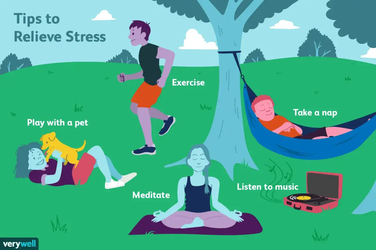 Consigli per ridurre lo stress: correre, giocare con un cane, meditare, ascoltare musica, fare un pisolino in amaca.