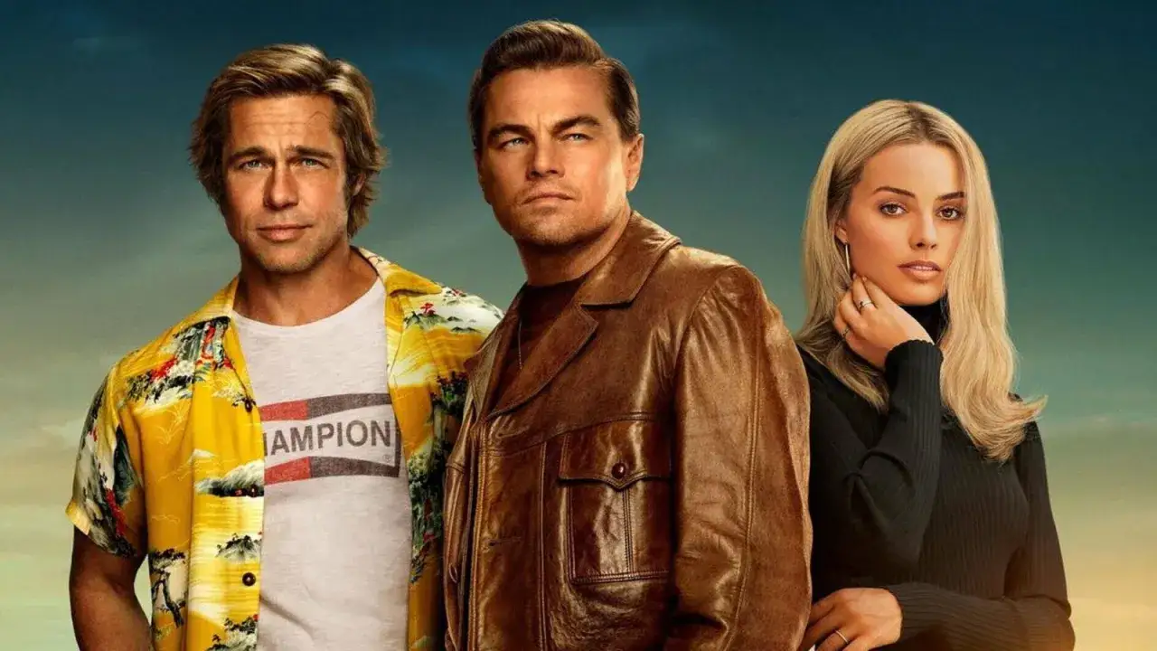 Brad Pitt, Leonardo DiCaprio e Margot Robbie in un'immagine promozionale di 