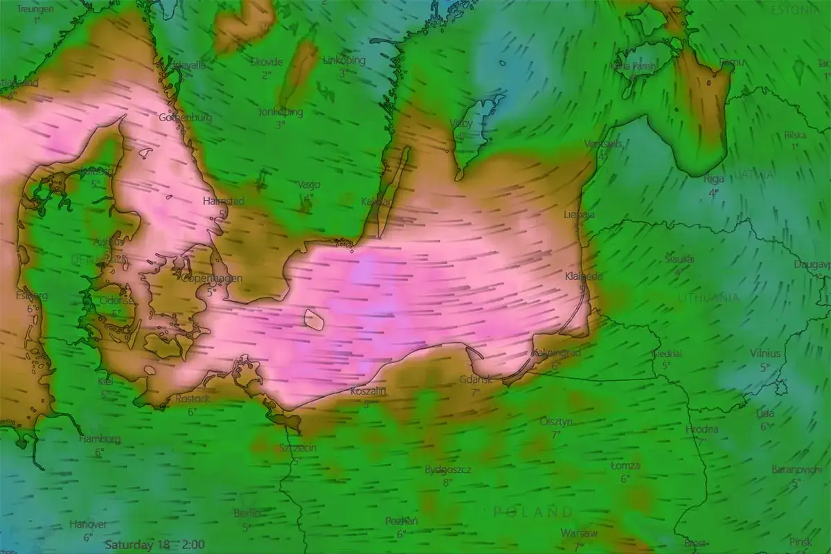 Mapa pogody pokazuje silne wiatry nad Bałtykiem, sugerujące, kiedy najbliższy sztorm na bałtyku.
