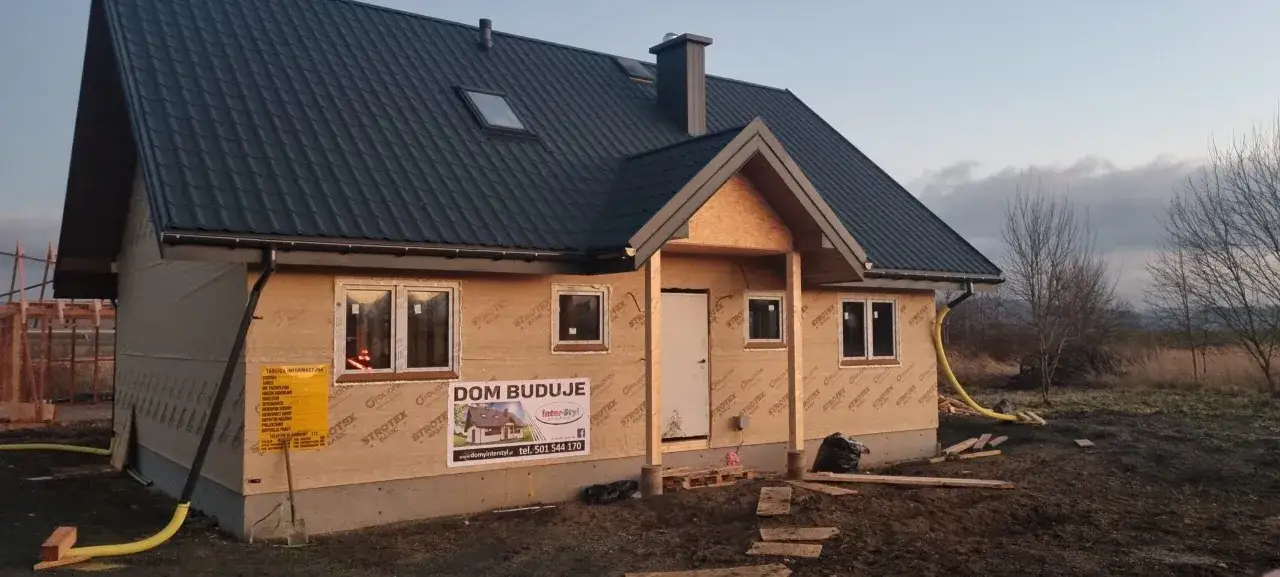Zdjęcie Dom szkieletowy Kamilek: Funkcjonalny i energooszczędny projekt