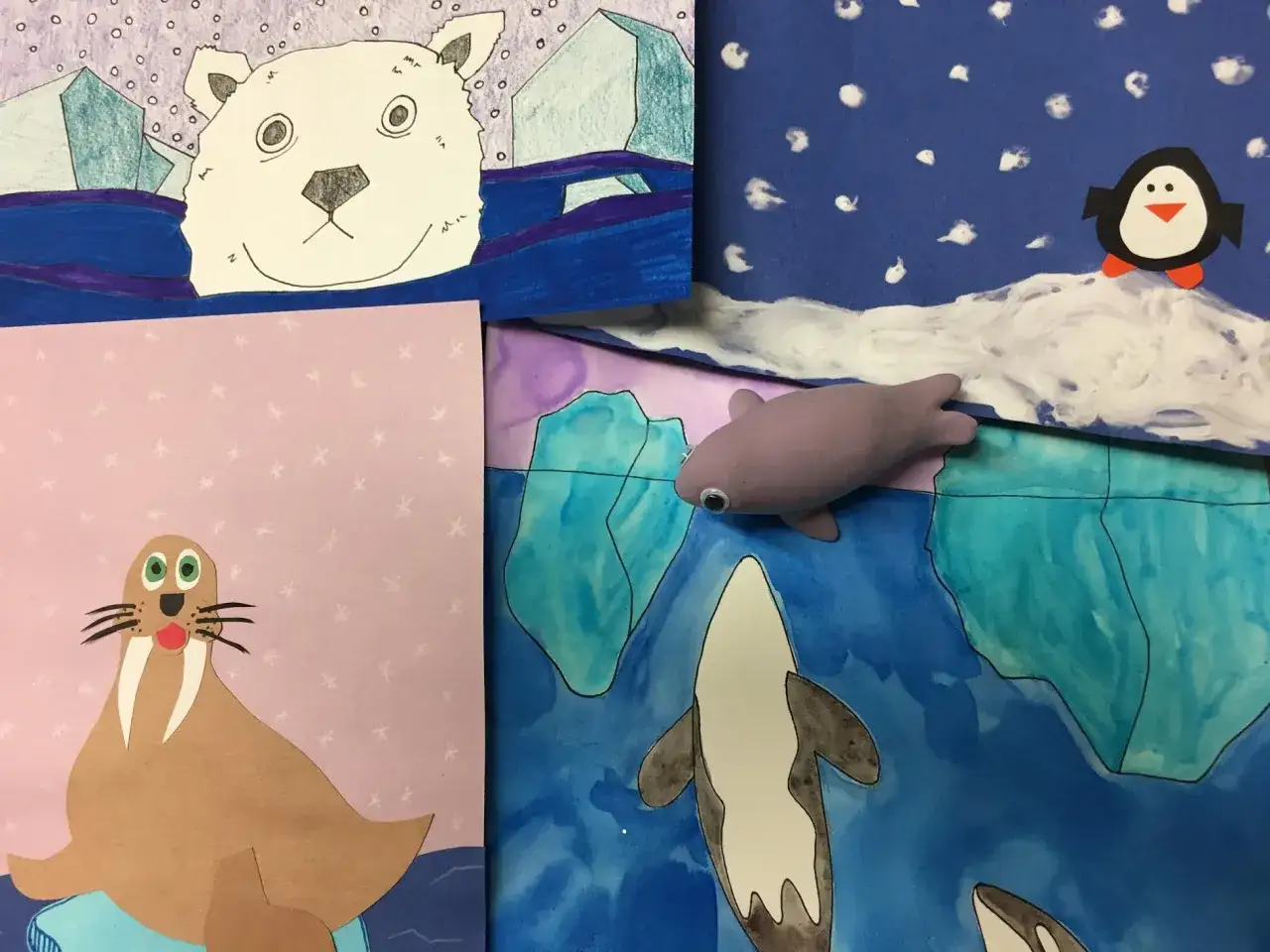 Kindergarten-Projektwoche: Eisbären, Pinguine, Walrosse und Orcas tummeln sich in eisigen Gewässern.