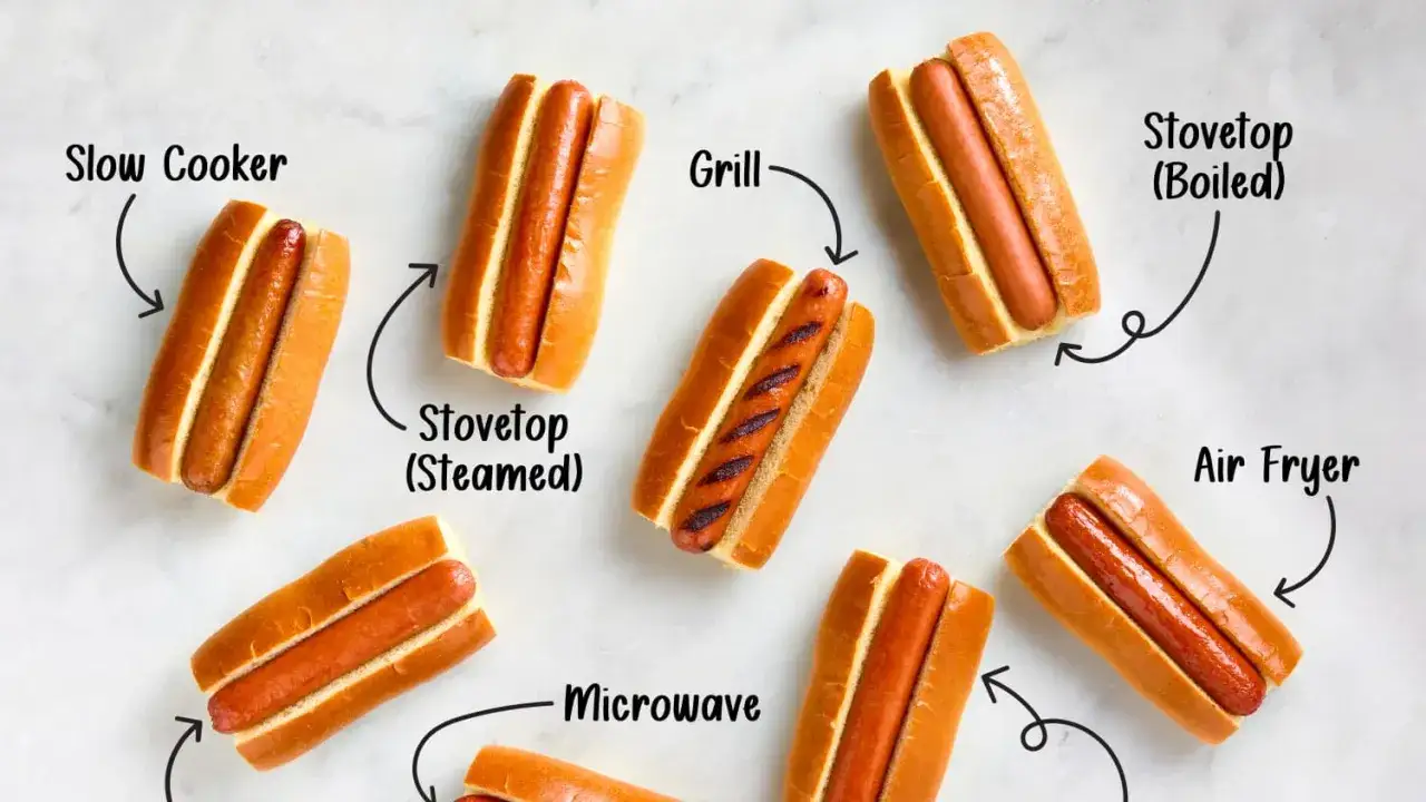 Olika s&auml;tt att tillaga en korv f&ouml;r en perfekt hot dog: slow cooker, grill, spish&auml;ll (kokt/&aring;ngad), air fryer och mikrov&aring;gsugn.