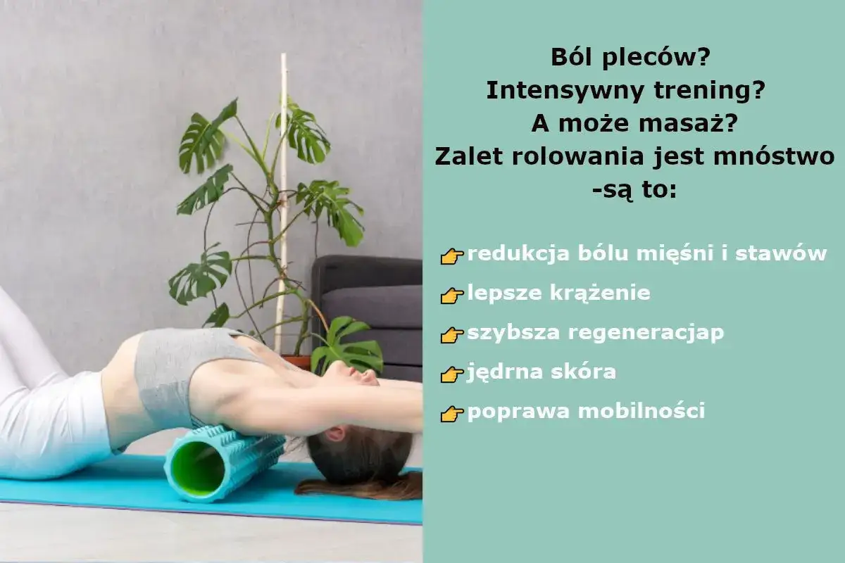Kobieta roluje plecy na wałku. Dowiedz się, jak się rolować, by zredukować ból, poprawić krążenie i regenerację.