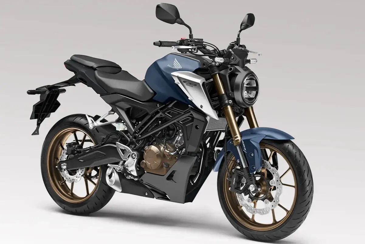 Honda CB125R azul, perfecta para tu primera moto. Dise&ntilde;o moderno y &aacute;gil.
