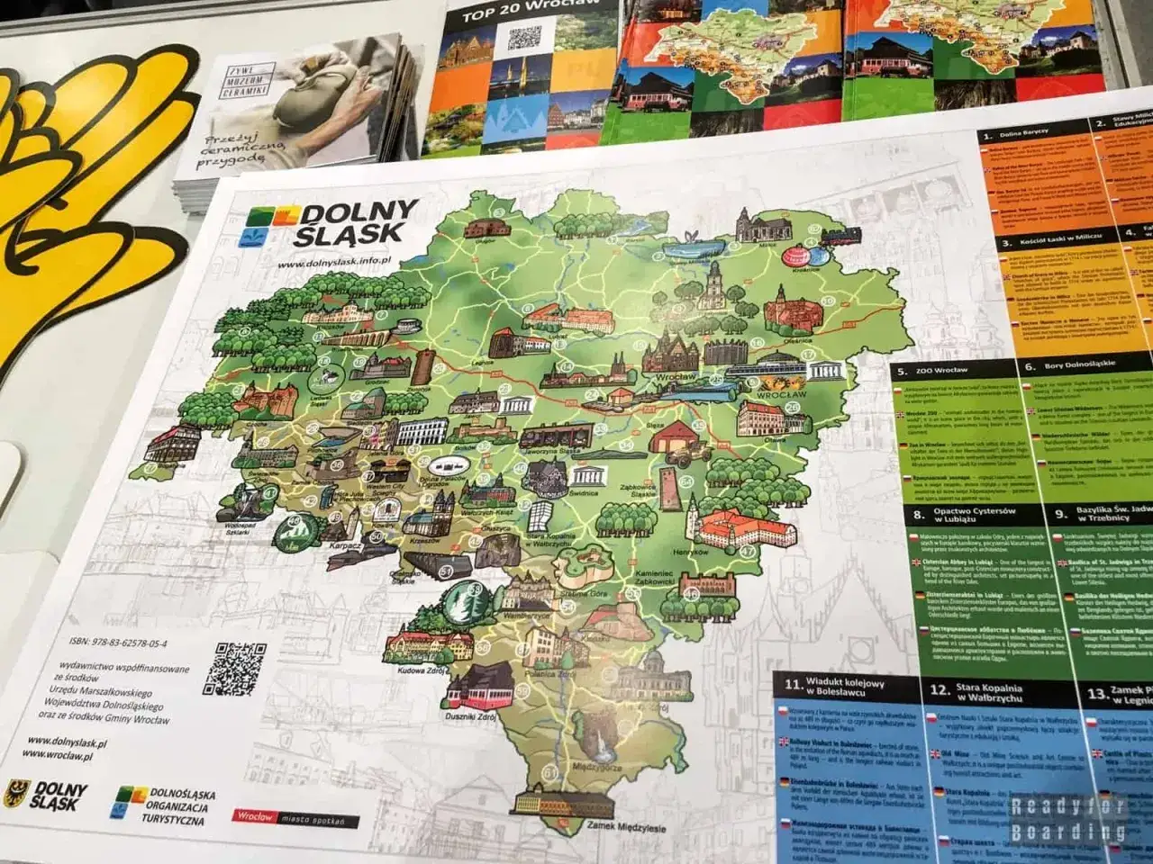 Mapa Dolnego Śląska z zaznaczonymi **ciekawymi miejscami 200 km od Łodzi**. Zobacz zamki, pałace i przyrodę!