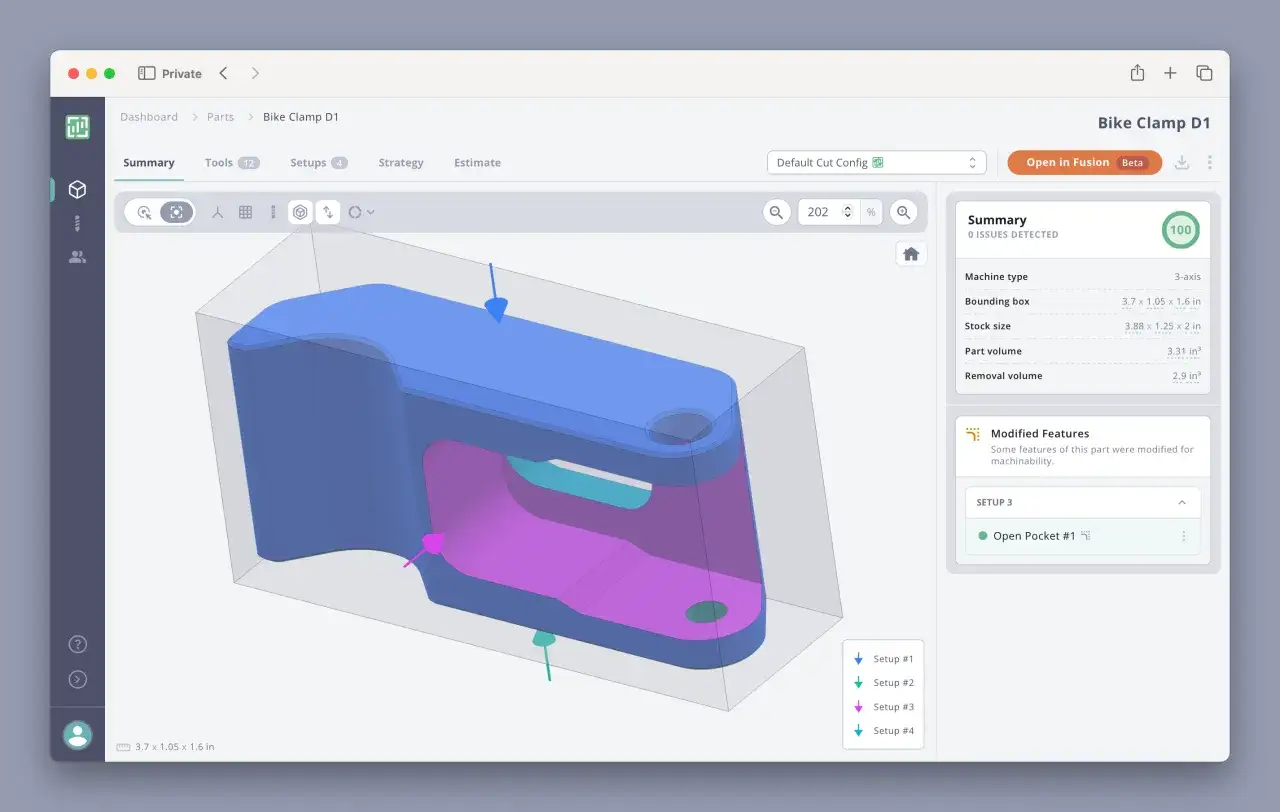Interfaccia di un software CAM per la lavorazione di un morsetto per bici, con modello 3D e riepilogo delle impostazioni.