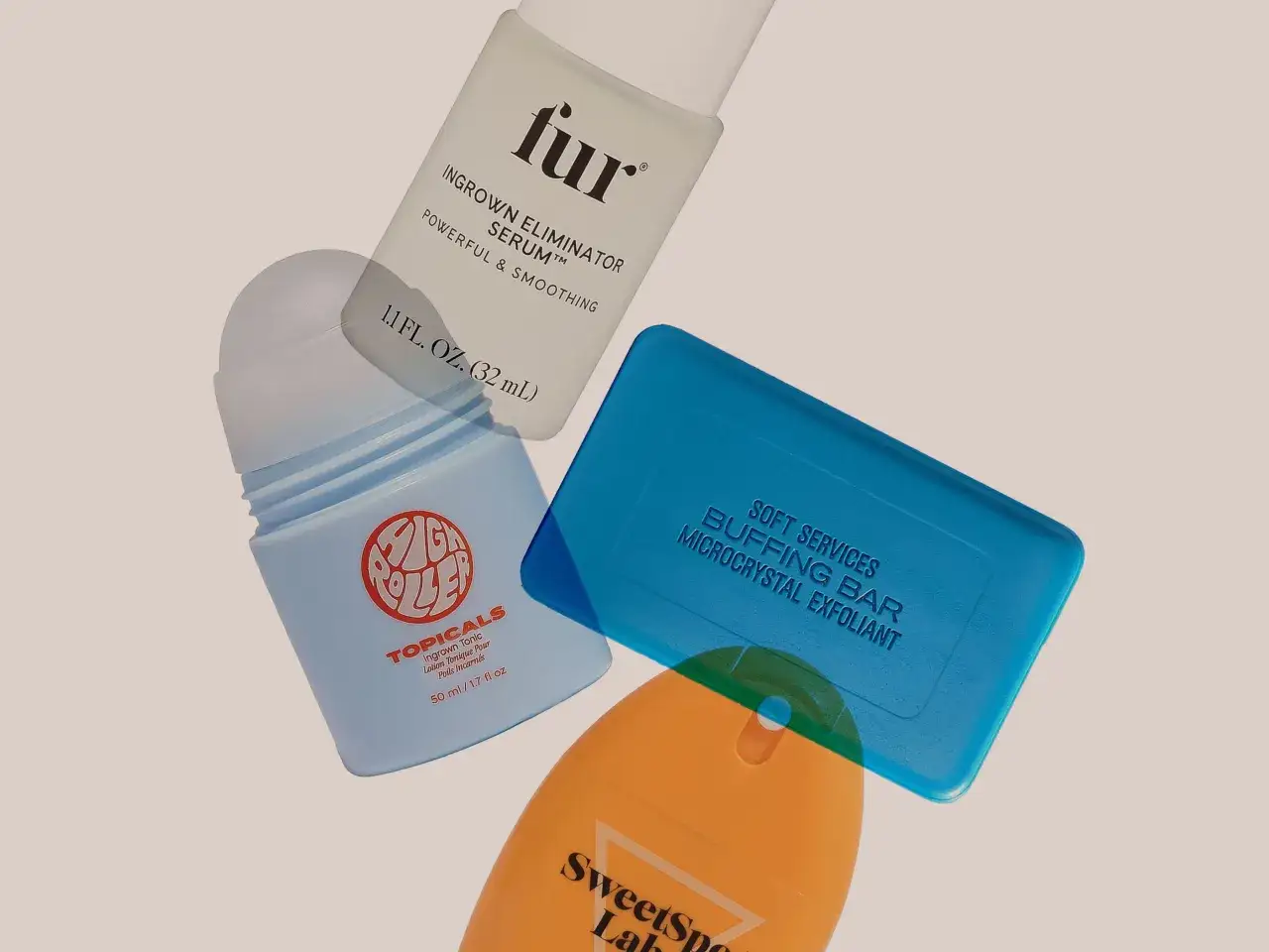 Zestaw kosmetyków do walki z wrastającymi włoskami: serum, tonik i peeling.