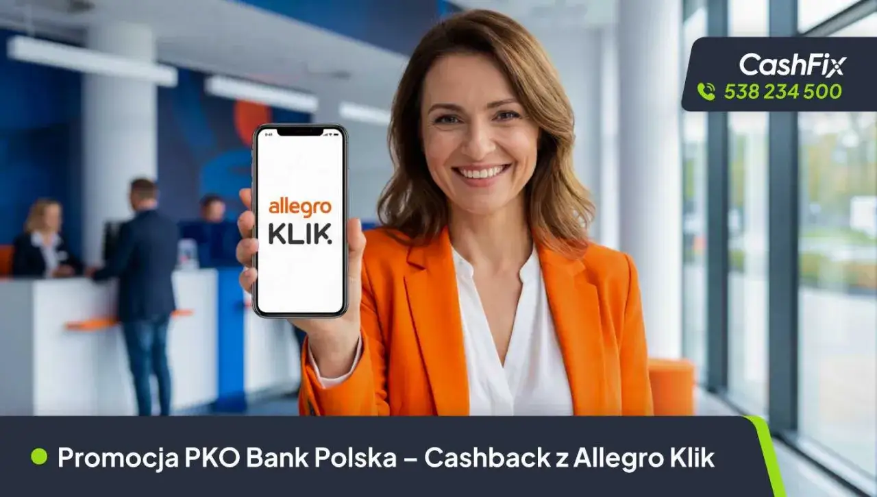Uśmiechnięta kobieta prezentuje telefon z aplikacją Allegro Klik. Promocja PKO Bank Polska – Cashback z Allegro Klik.