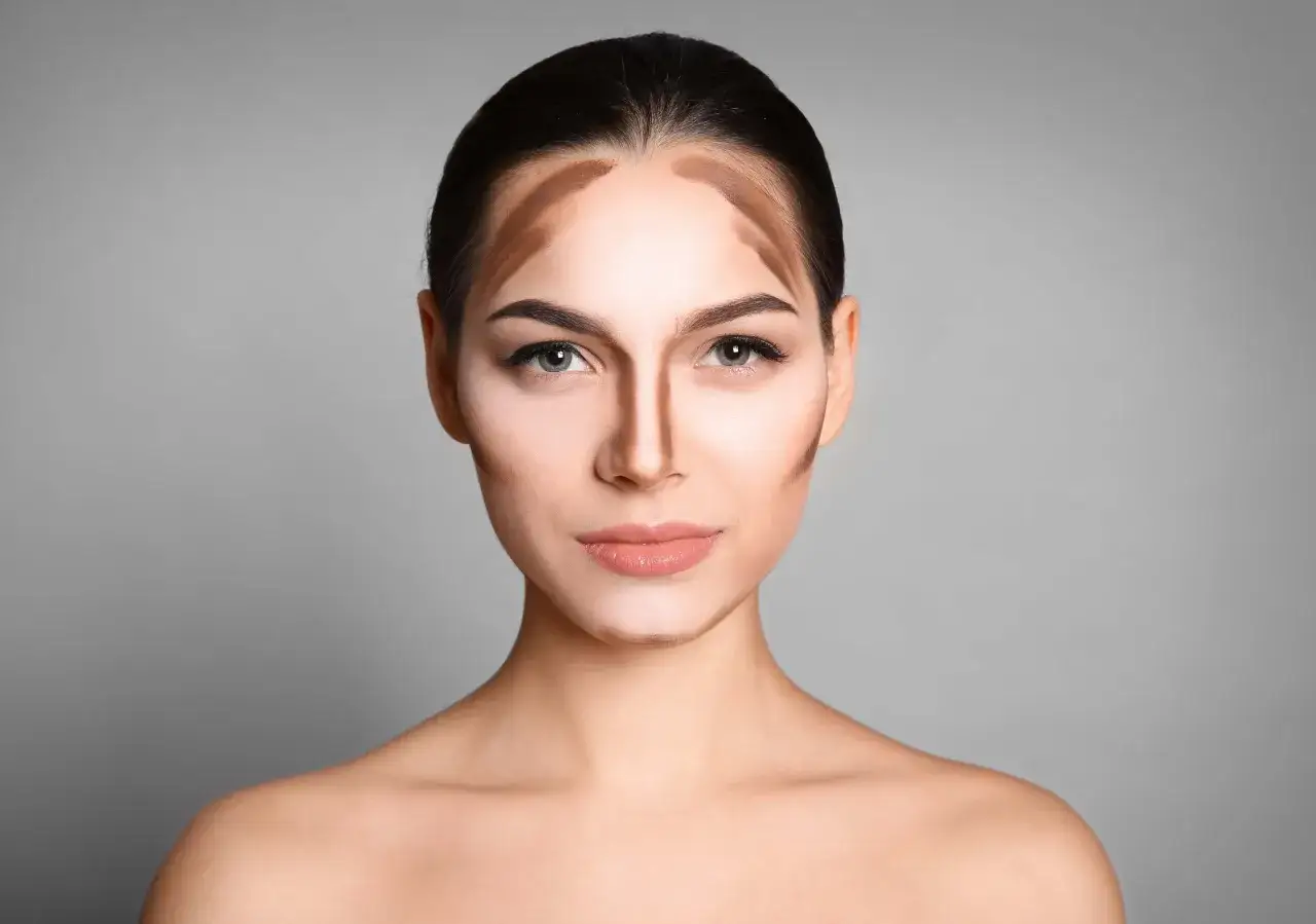 konturowanie twarzy ciemnym korektorem, bronzer w kremie
