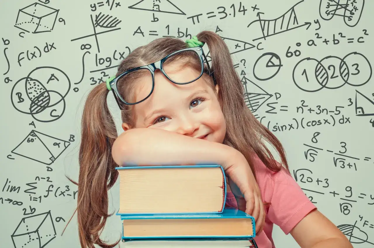 Dziecko znudzone matematyką w szkole