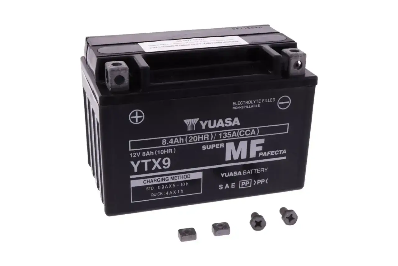 Akumulator Yuasa YTX9 do Suzuki Bandit 600. Gotowy do montażu, zapewnia moc do Twojej maszyny.