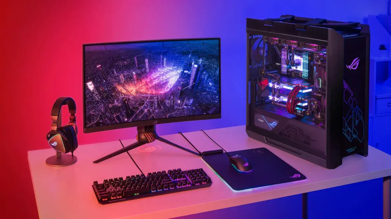 Gaming-Setup mit beleuchtetem PC, Monitor mit Stadt-Skyline, Tastatur, Maus und Kopfhörern. Ein wahrer atlas os für Gamer.