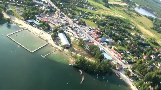 Jezioro Białe Okuninka plaża widok z lotu ptaka