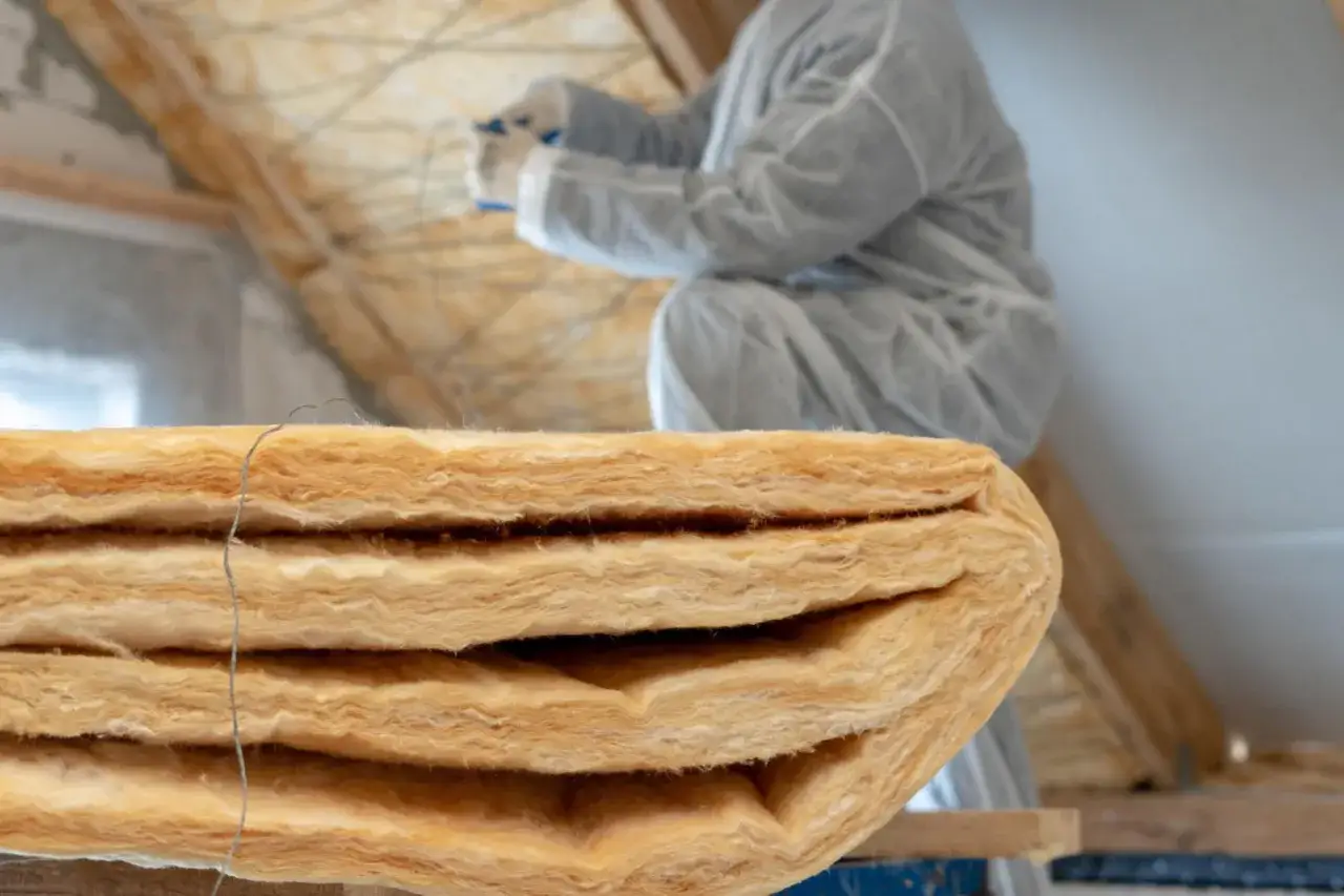 wełna mineralna skalna szklana por&oacute;wnanie