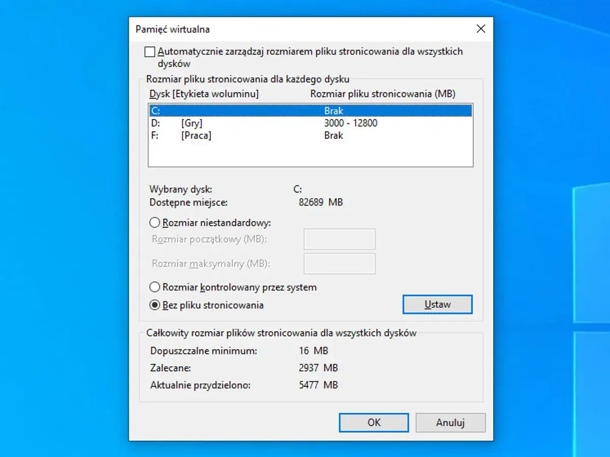 Ustawienia pliku stronicowania w Windows 11. Dysk C: ma ustawiony rozmiar 3000-12800 MB.