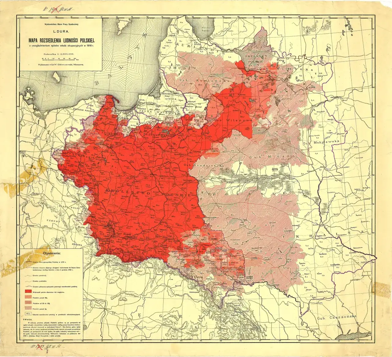 mapa Polski z ludźmi symbolizująca społeczeństwo
