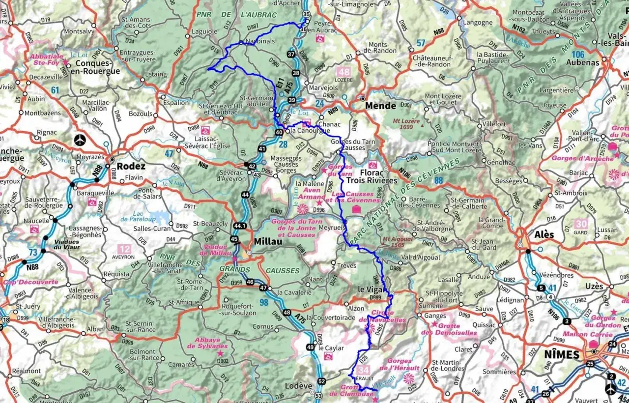Carte des Gorges du Tarn et des C&eacute;vennes, montrant le **chemin de Saint-Guilhem** et son **d&eacute;nivel&eacute;**.