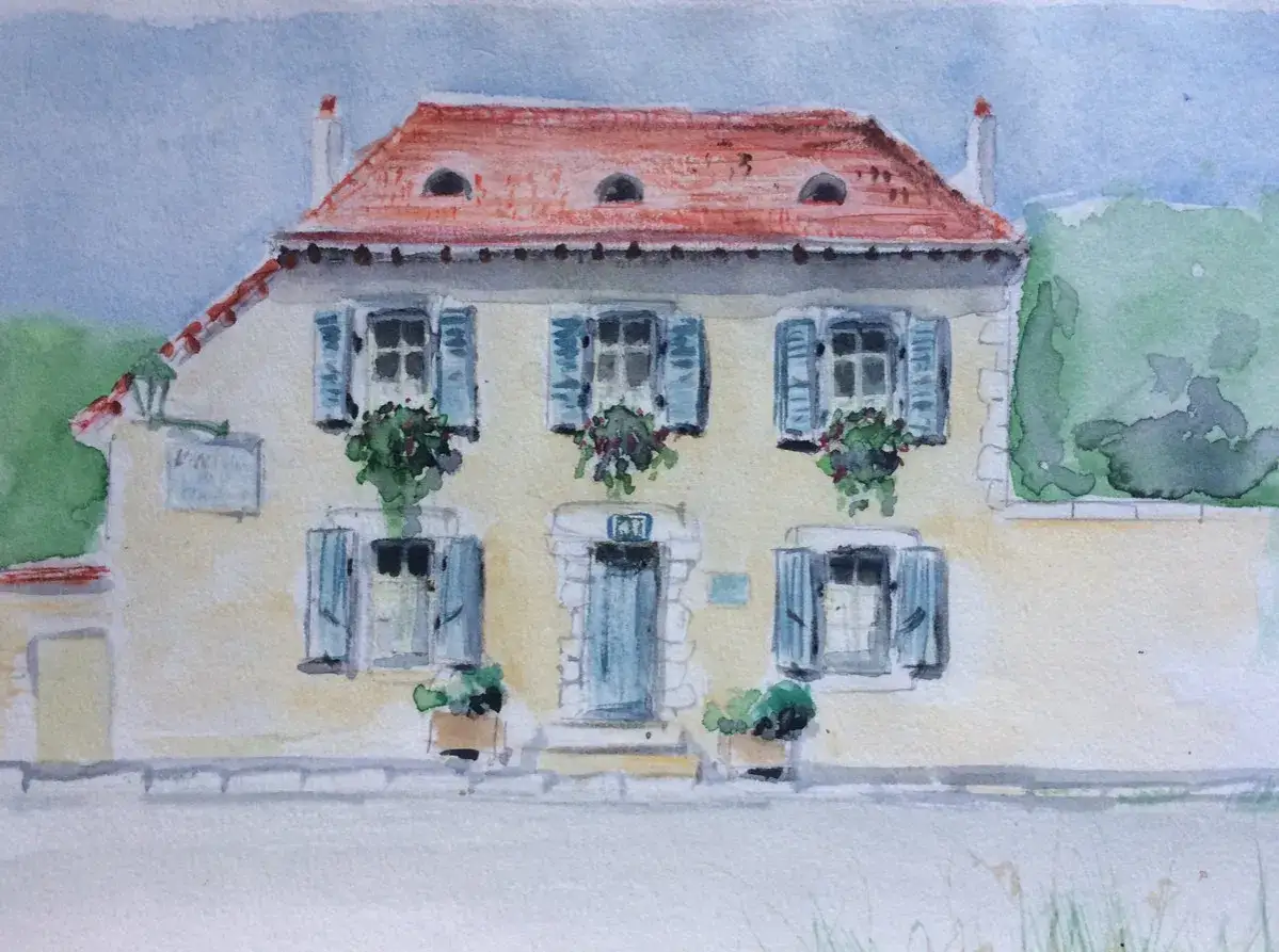 Maison de campagne peinte &agrave; l'aquarelle, avec volets bleus et toit rouge. Id&eacute;al pour apprendre comment faire de l'aquarelle maison.