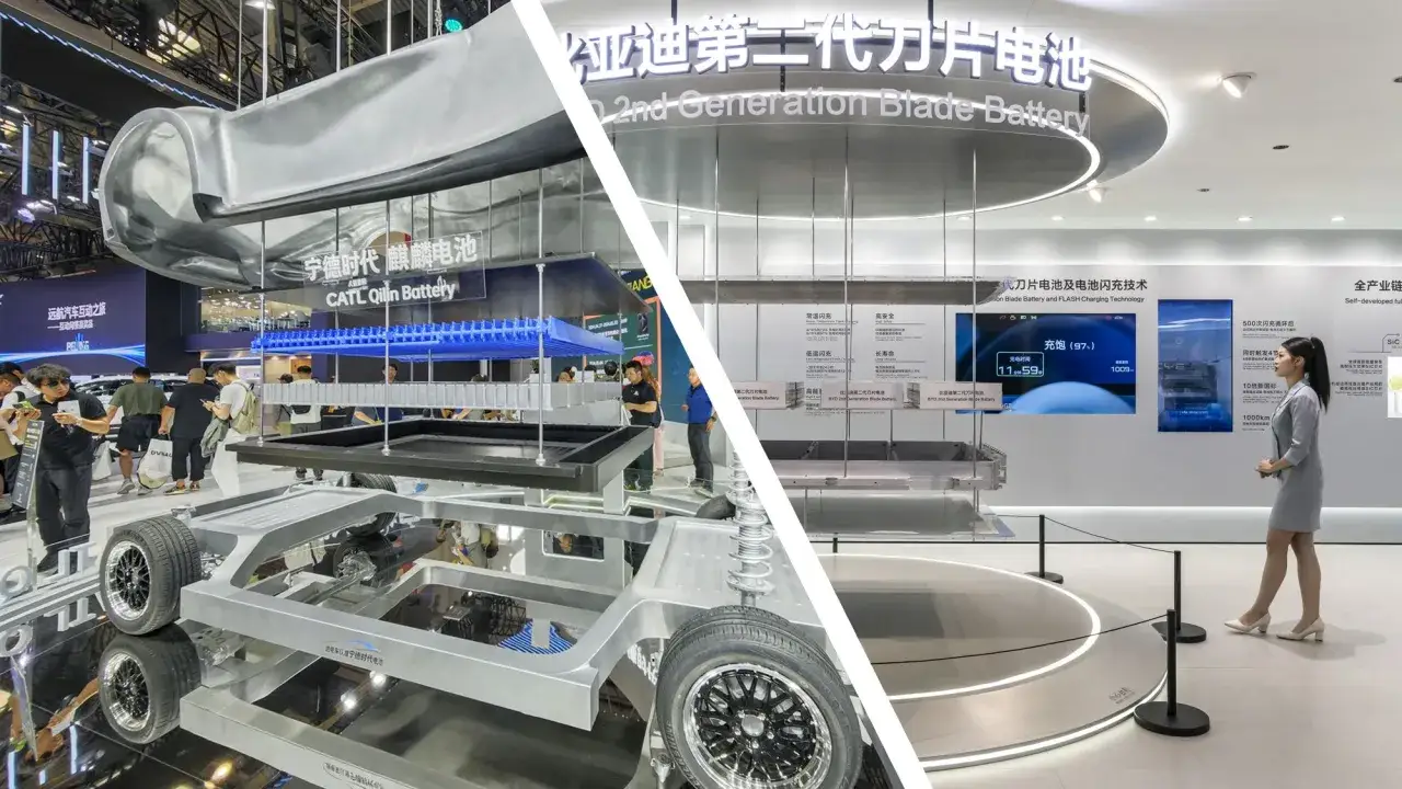 Exposition sur la batterie voiture electrique : ch&acirc;ssis de v&eacute;hicule &eacute;lectrique et pr&eacute;sentation de la batterie Qilin de CATL et de la batterie Blade de BYD.
