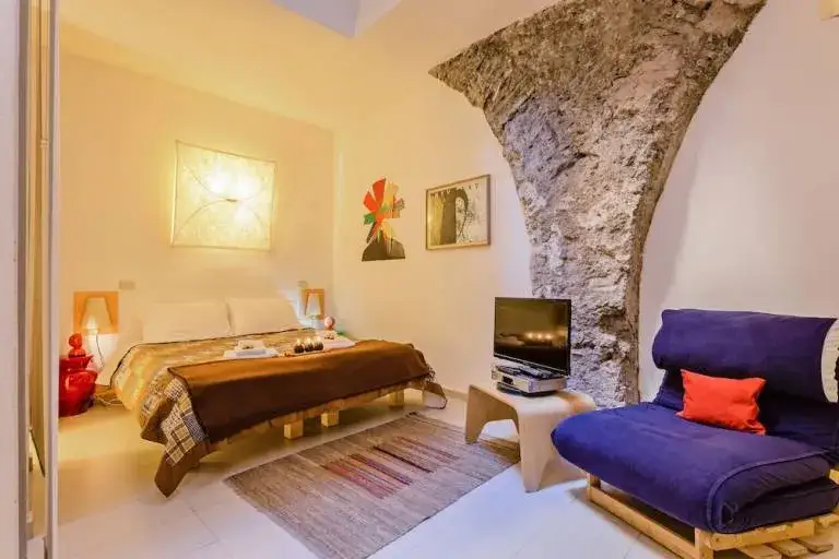 R&oacute;żne typy zakwaterowania Rzym hostel hotel apartament