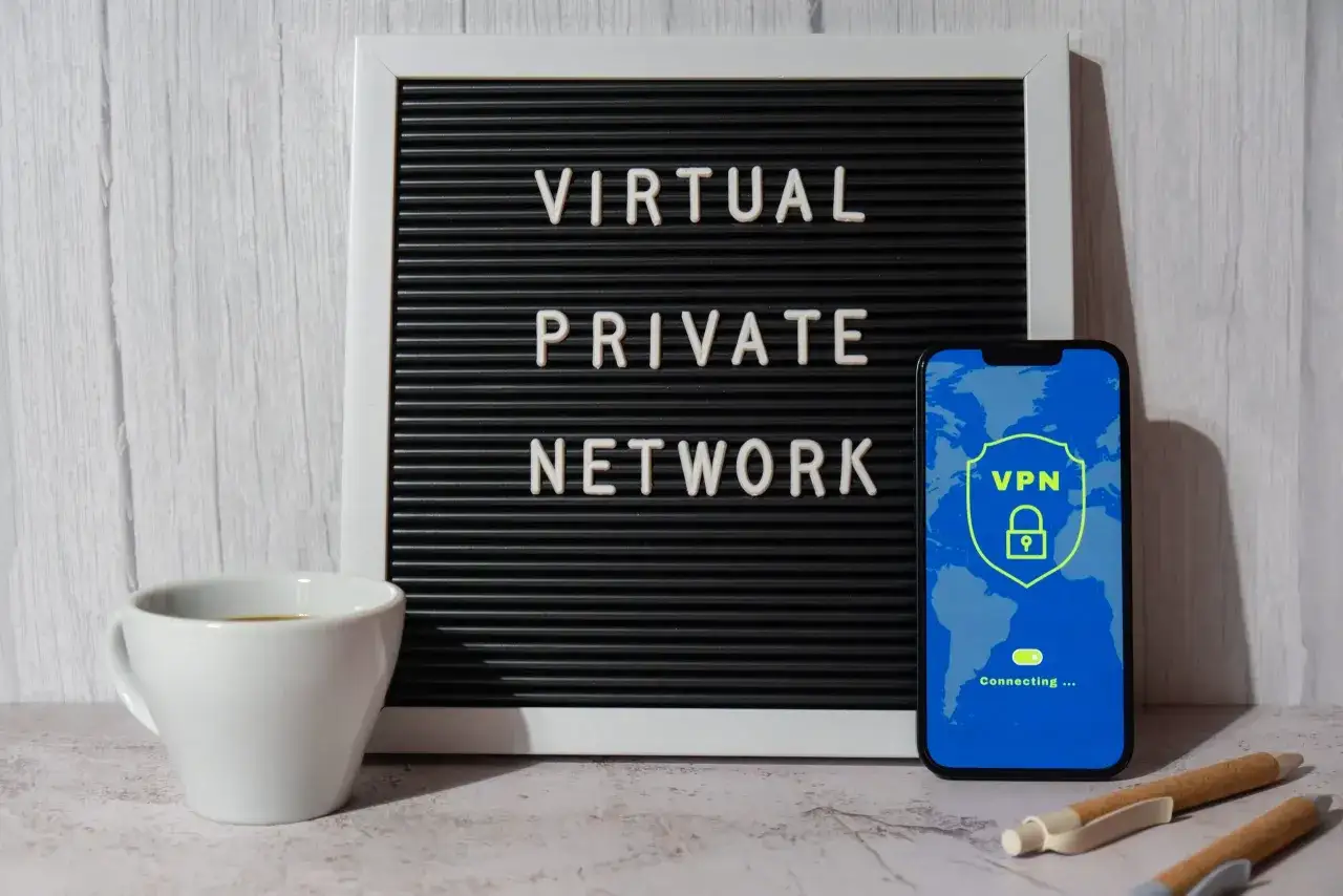 Zdjęcie VPN: Co to? Jak działa? Czy jest legalny? Pełny poradnik dla początkujących