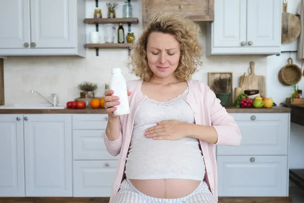 Zdjęcie Bezpieczne leki na zgagę w ciąży - skuteczne sposoby na ulgę
