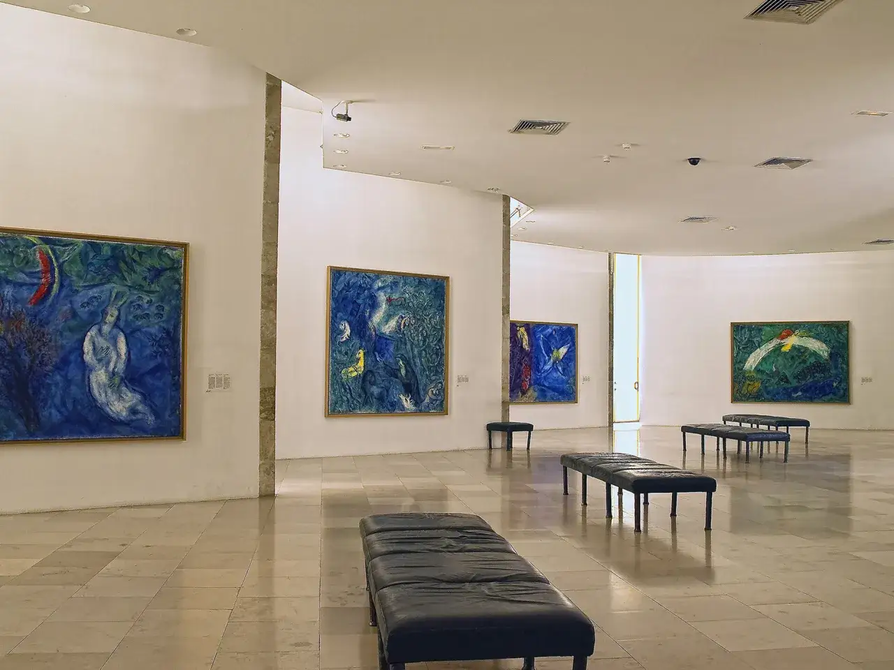 Muzeum Chagalla Nicea wnętrze