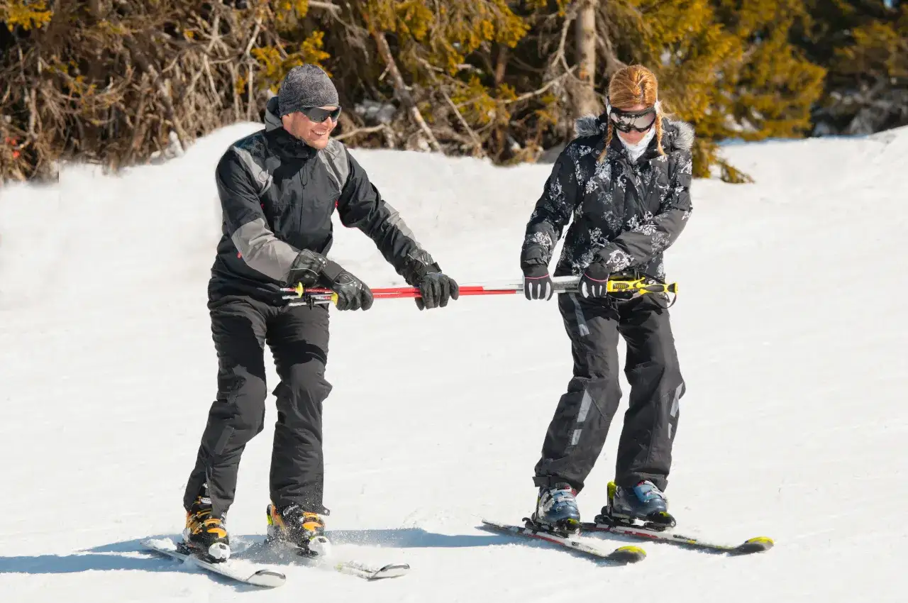 Narty All-round vs All-mountain, por&oacute;wnanie