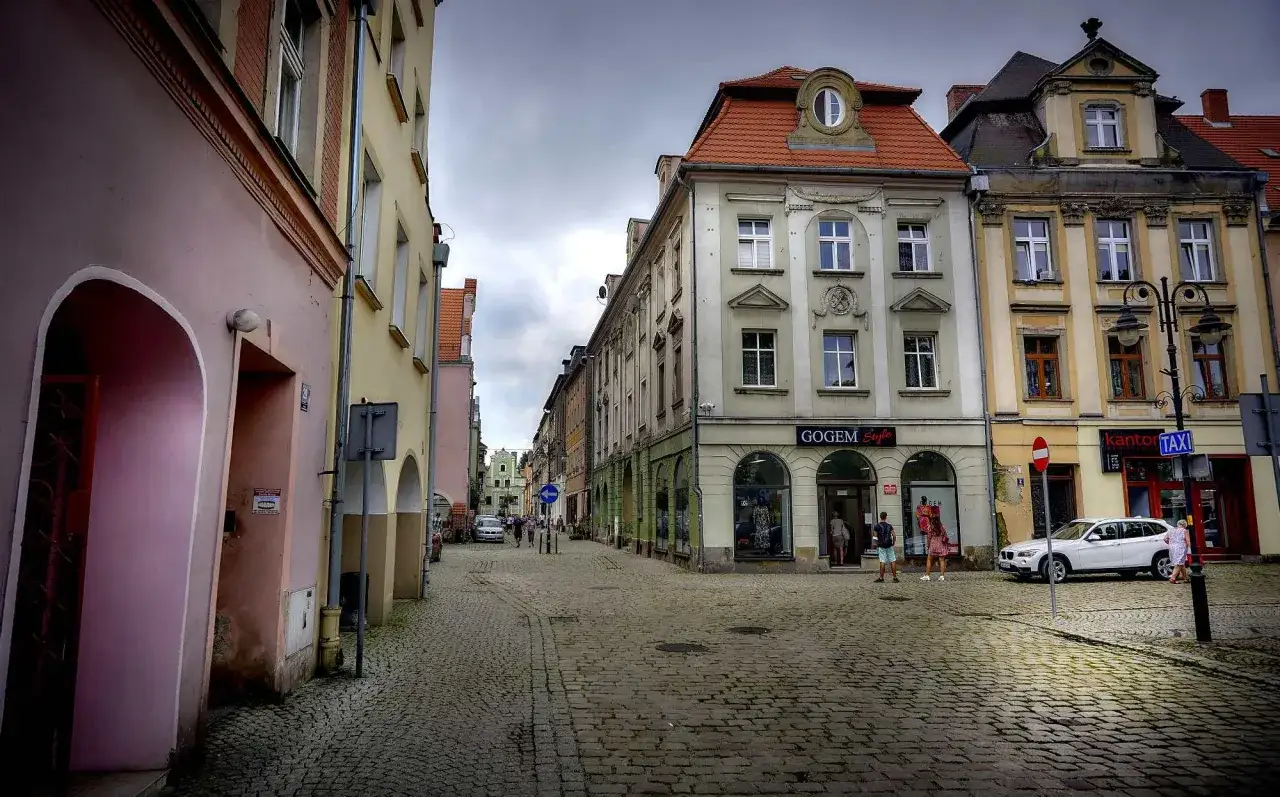 Kamienna Góra Rynek lub Projekt Arado wejście