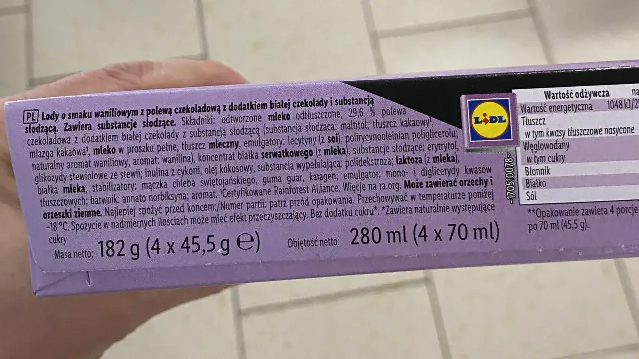 Lody waniliowe z polewą czekoladową i białkiem serwatkowym. Bez dodatku cukru, zawierają substancje słodzące. Idealne dla dbających o linię.