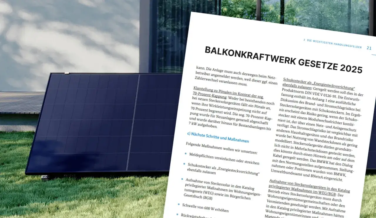 Balkonkraftwerk-Regelung: Text &uuml;ber Gesetze f&uuml;r Balkonkraftwerke, mit Fokus auf Schukostecker und vereinfachte Meldepflichten.