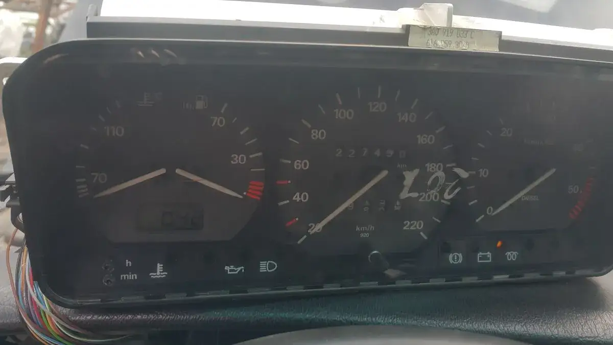 usterka wskaźnika paliwa Volkswagen Passat B3