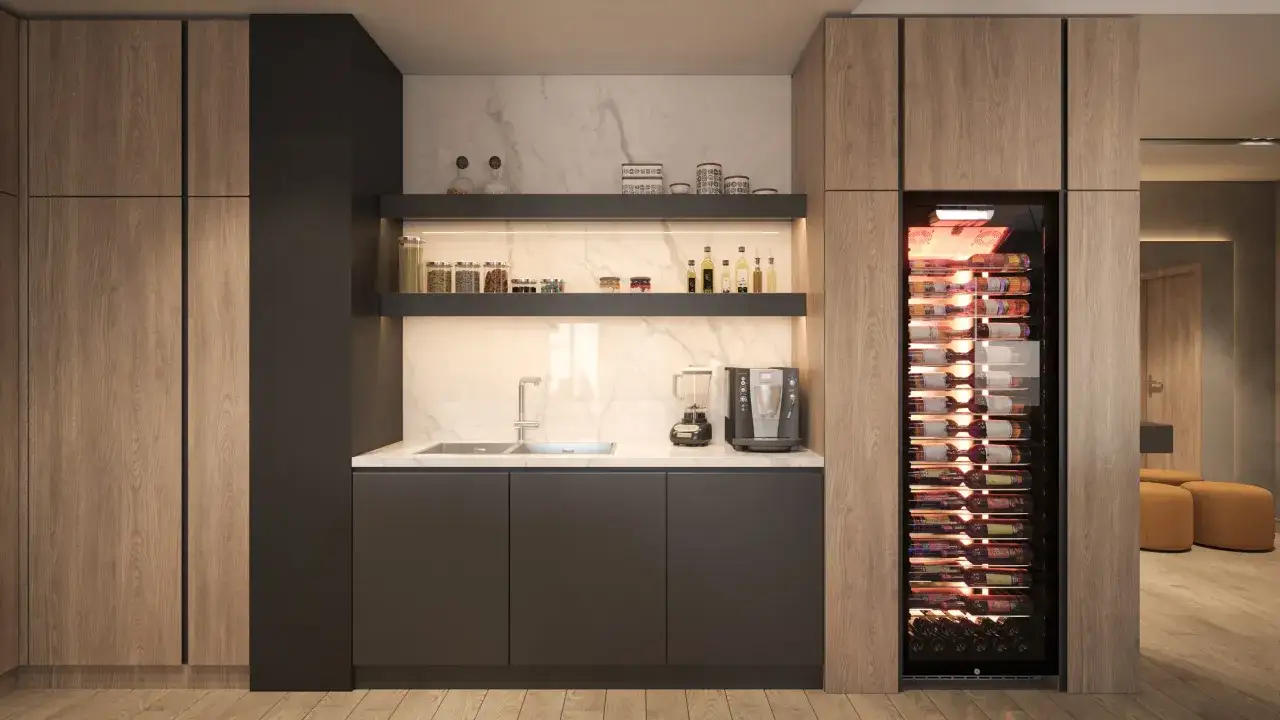 Un rincón de café en la cocina moderna, con armarios de madera, encimera de mármol, vinoteca y electrodomésticos.